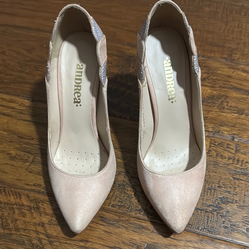 ANDREA Tan Heels Elegant Pointed Toe